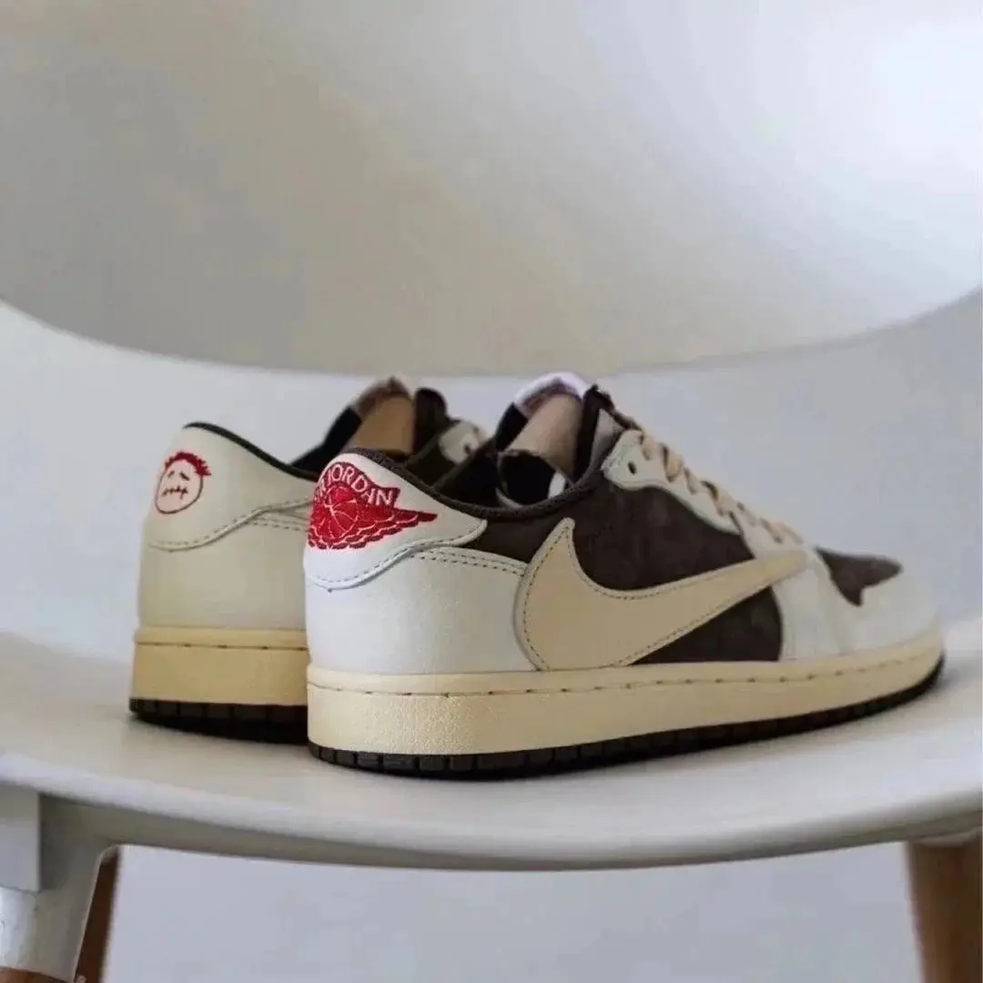 Nike Air Jordan 1 Low Sneakers 3